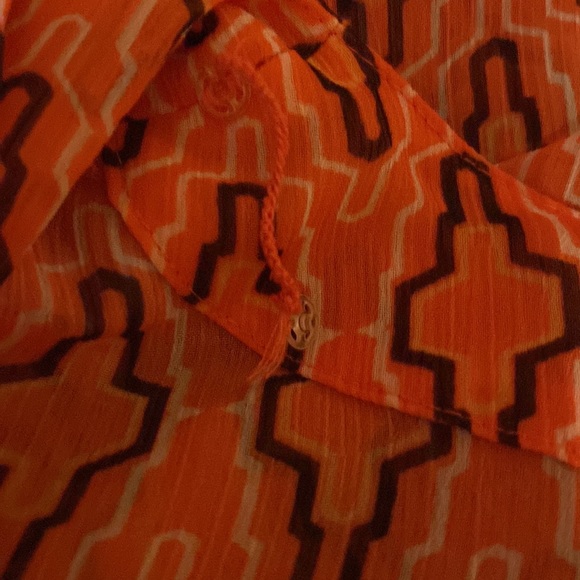 Small Worthington blouse with a belt comes with hoop for the belt short sleeve . - Picture 7 of 7